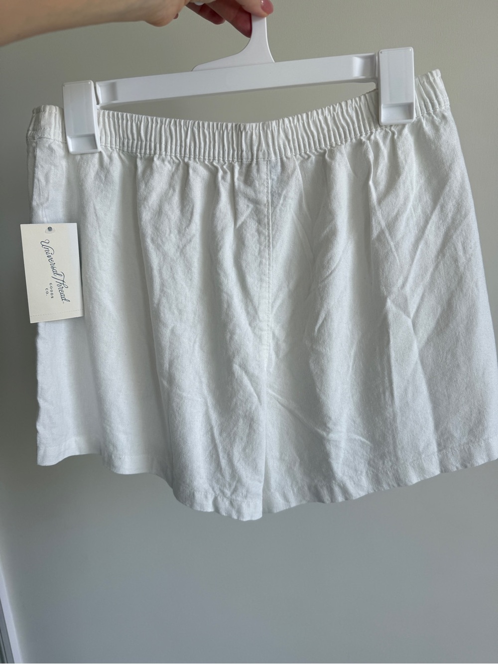 Universal Thread White Elastic-Waist Linen-Blend Shorts